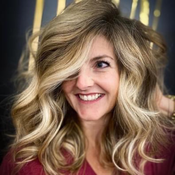 Meet your Posher, Shelli - Picture 1 of 1